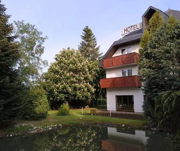 מלון Zenners Newel